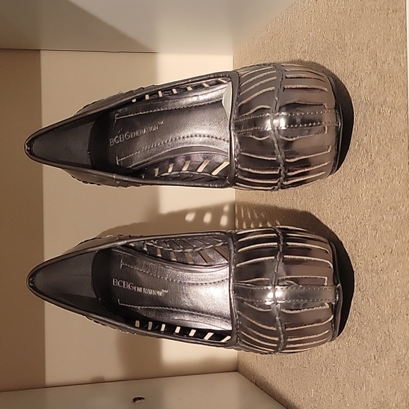 BCBG Pumps - Picture 5 of 6
